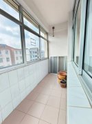 青阳西区4楼 三室一厅 家具家电齐全 拎包入住 密码门