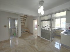 CF德盛嘉苑五楼加阁楼160平（95平加65平）精装修仅售3