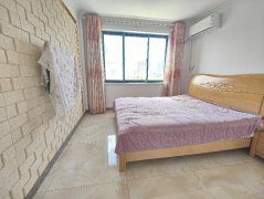 CF德盛嘉苑五楼加阁楼160平（95平加65平）精装修仅售3