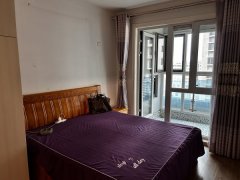 人民医院北门佳华水榭香都7楼91平三室一厅出租