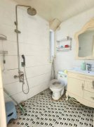 爱家花园框架楼3楼87平 两室两厅精装修 送地下室 支持贷款