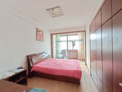 CF荷塘北区五楼104平三室简装修23.8万