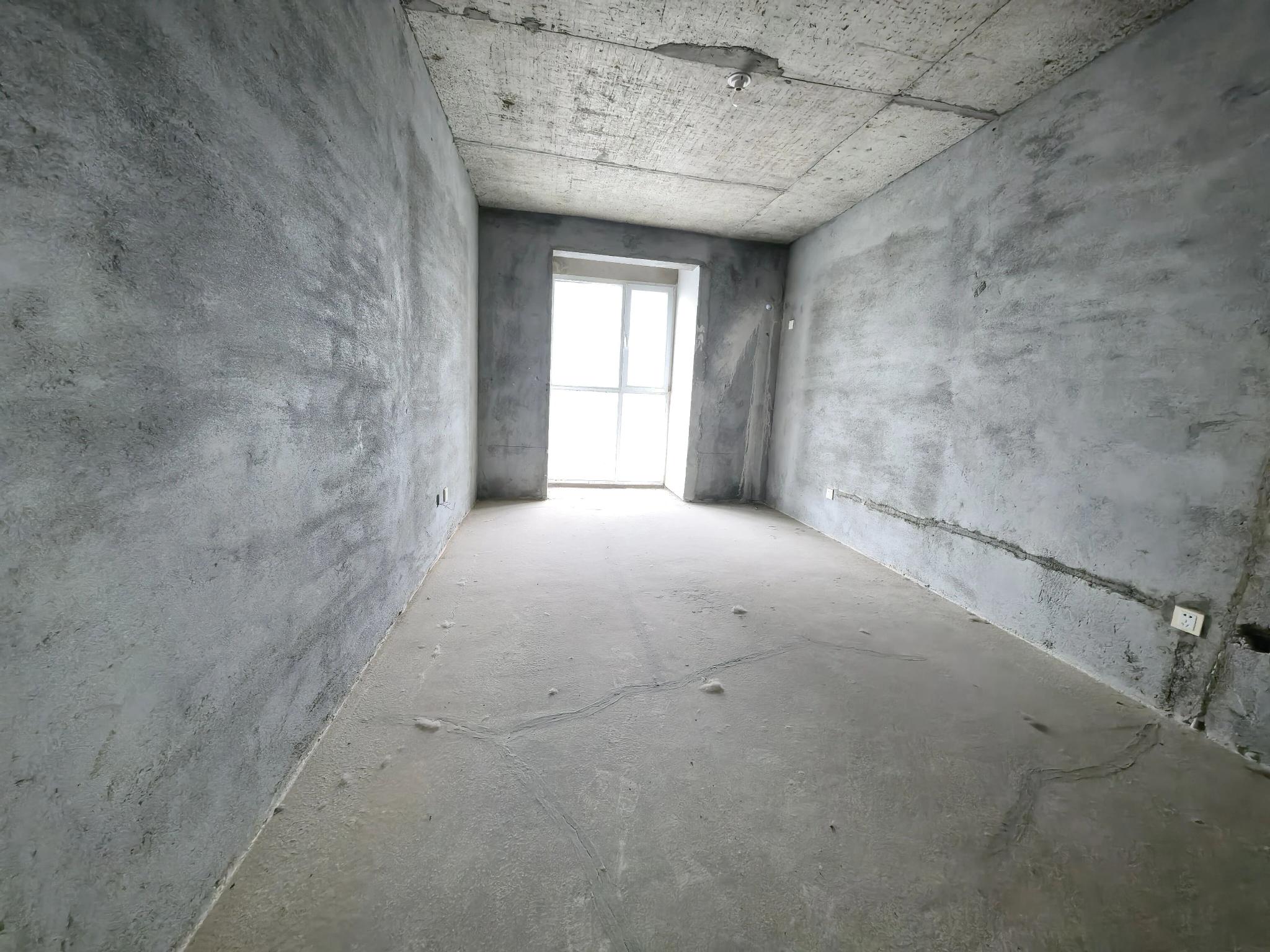 2950每平 万隆电梯楼179平南厅 2卫 全款立即办证 2950每平 万隆电梯楼179平南厅 2卫 全款立即办证