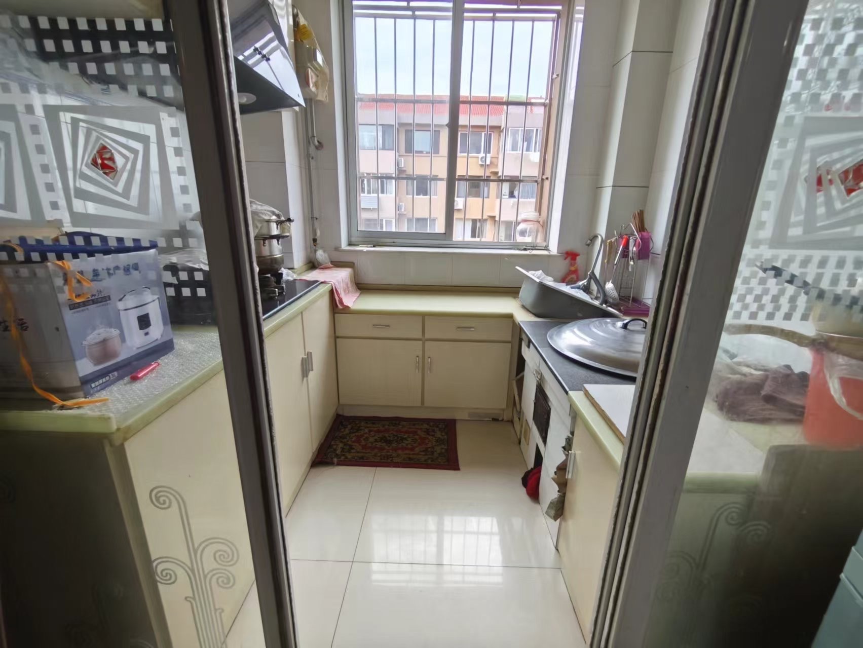 出租海崖,四楼,80平,三居室,带地下室,月租800 出租海崖,四楼,80平,三居室,带地下室,月租800