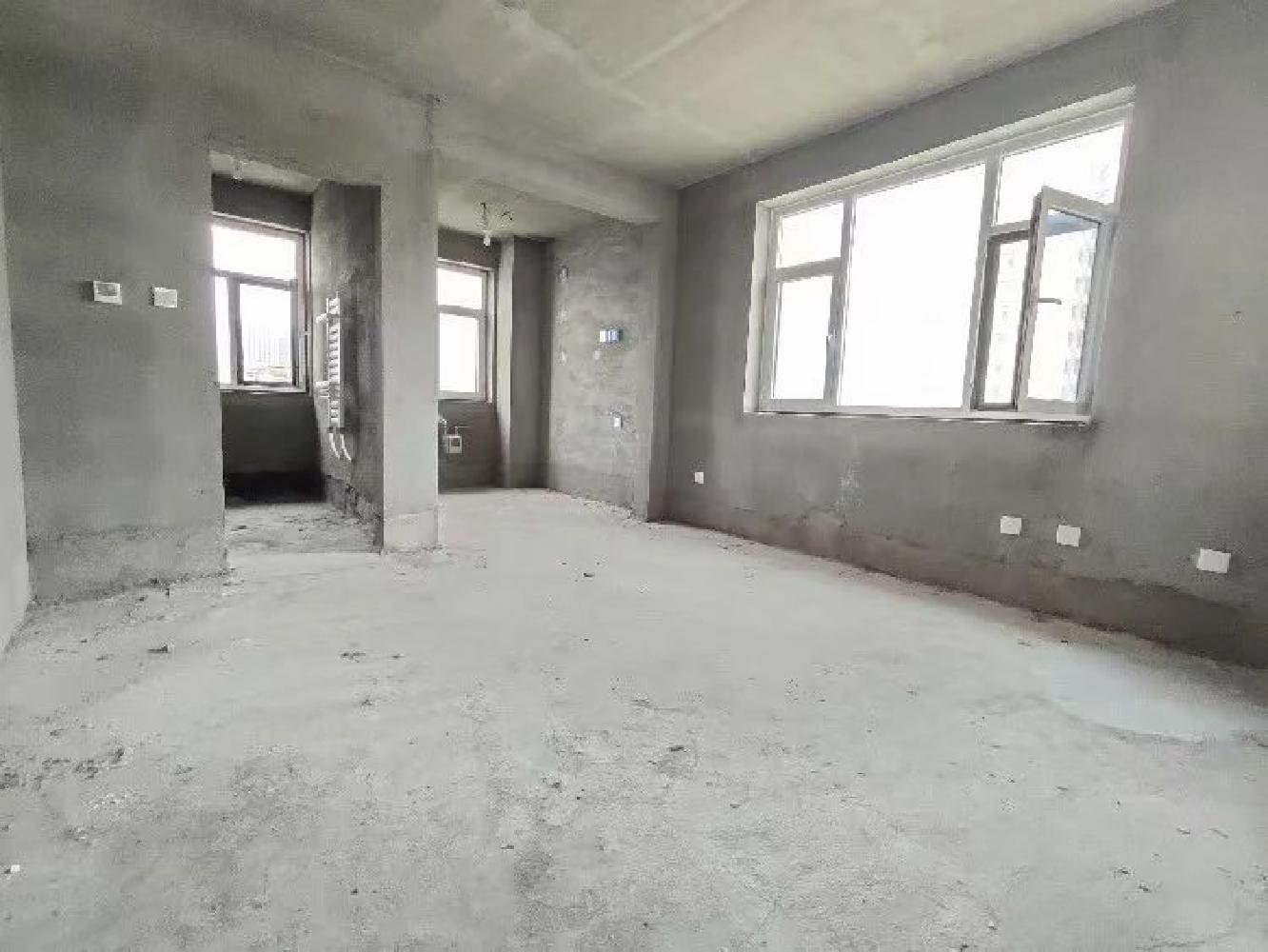 可捡漏!视野好 高阳小区边户 电梯 10楼 81平 证全 s 可捡漏!视野好 高阳小区边户 电梯 10楼 81平 证全 s