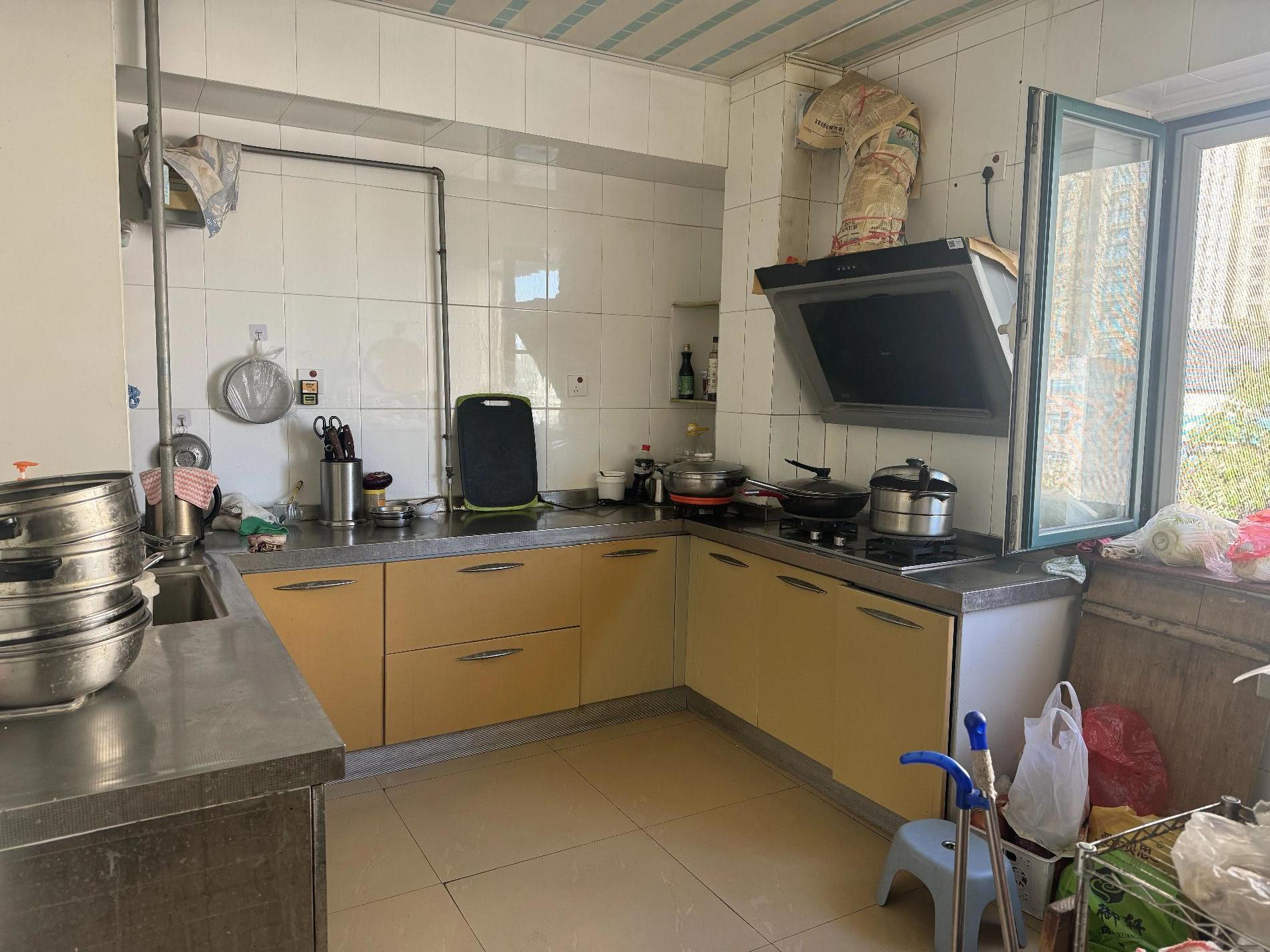 得润东区 框架113平 精装 33.8万 得润东区 框架113平 精装 33.8万