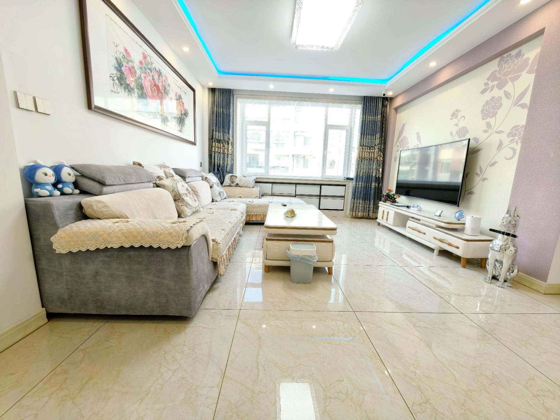 精装 三环嘉苑 框架 3楼123平 带车库 地暖 新换窗 s 精装 三环嘉苑 框架 3楼123平 带车库 地暖 新换窗 s