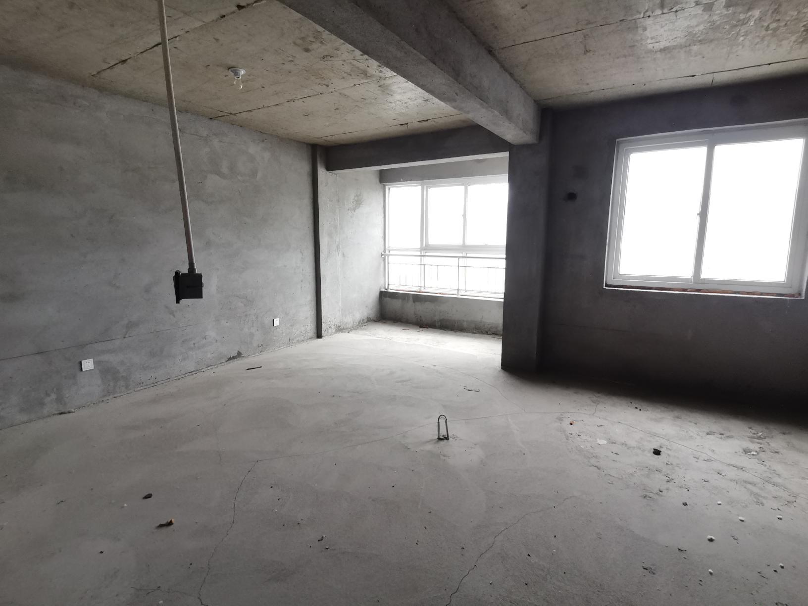 龙泰嘉苑平地起6楼带阁楼四室两厅两卫宋地下室支持贷款 龙泰嘉苑平地起6楼带阁楼四室两厅两卫宋地下室支持贷款