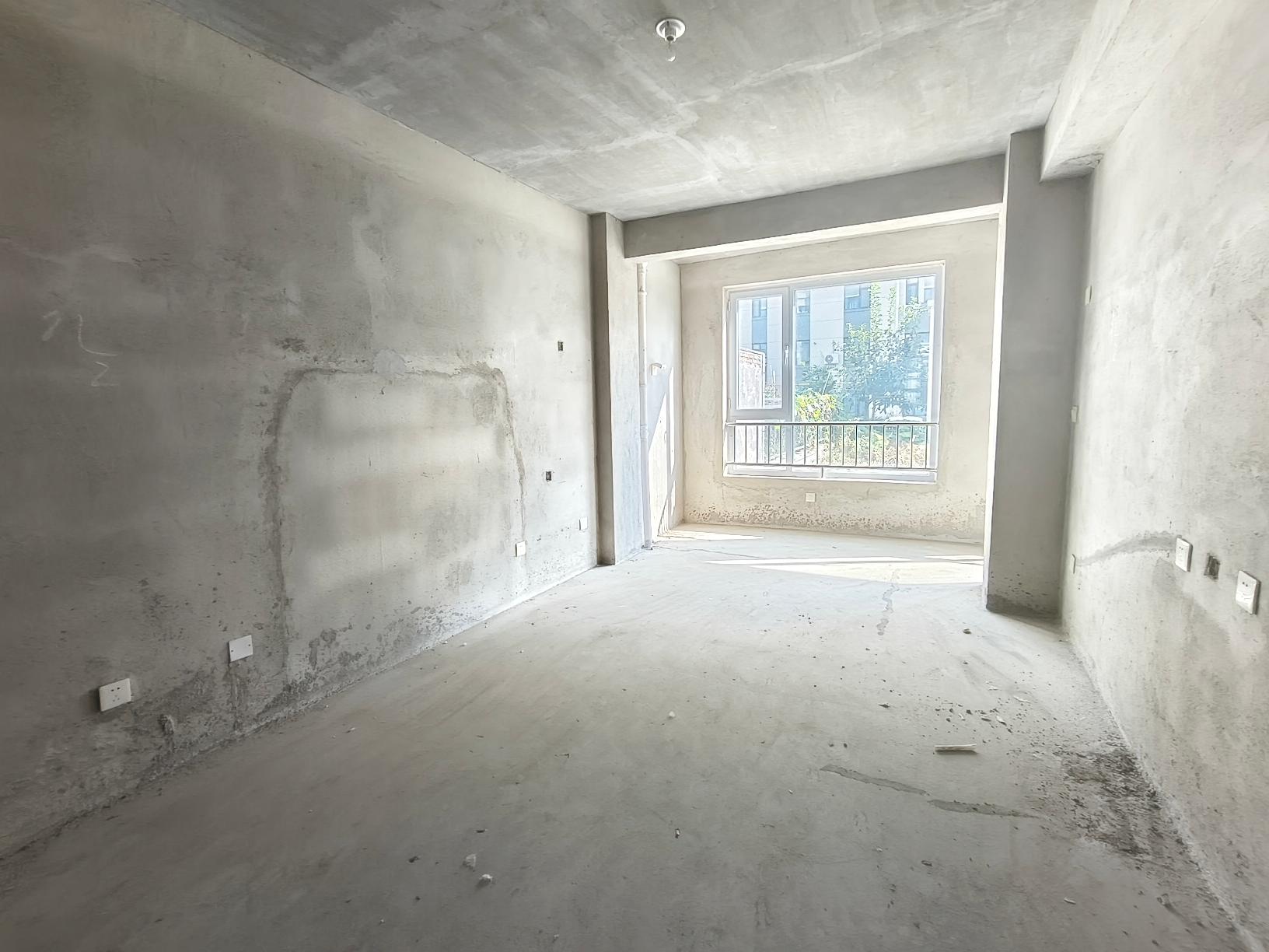 书香世家一楼带80平左右小院三室两厅两卫元宝户型 可贷款 书香世家一楼带80平左右小院三室两厅两卫元宝户型 可贷款