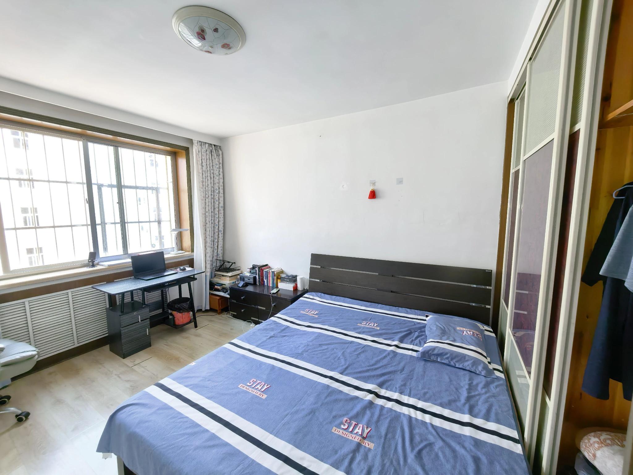 2008年 刘家小区2楼125平 带车库 仅55.8万 2卫 2008年 刘家小区2楼125平 带车库 仅55.8万 2卫