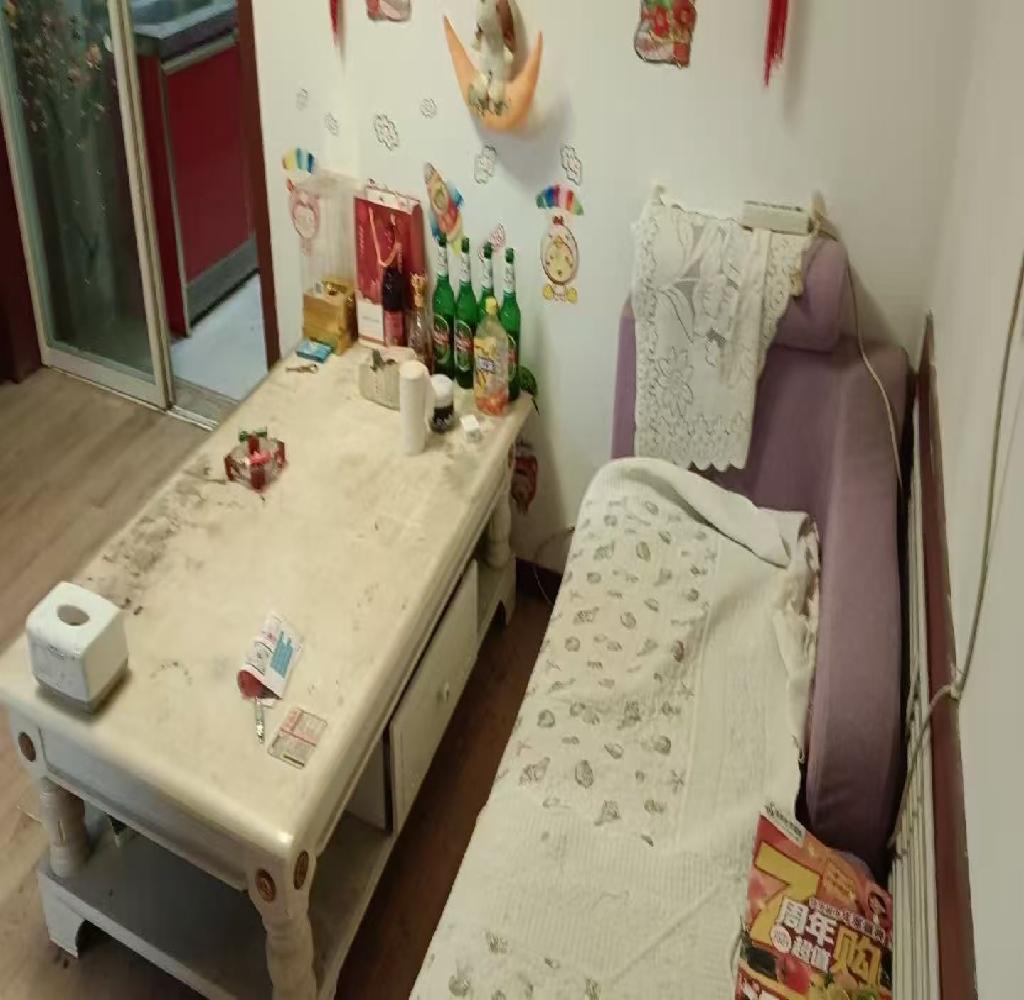 三环嘉苑,一楼,80平,两居室,精装,带地下室,月租1100 三环嘉苑,一楼,80平,两居室,精装,带地下室,月租1100