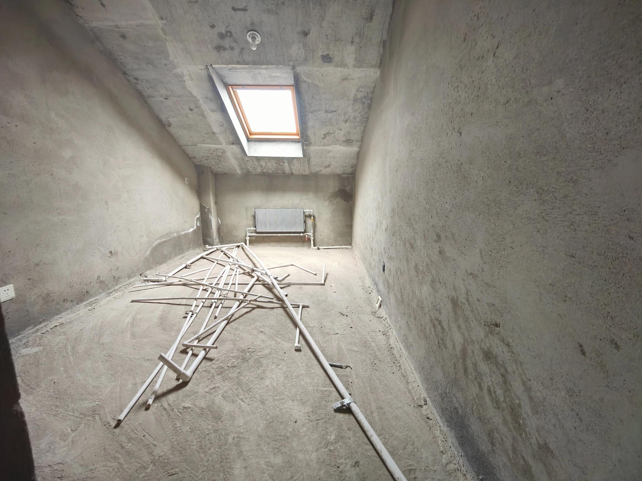 地势平 双河西区 5加阁单开门 120加80平 带露台 4卫 地势平 双河西区 5加阁单开门 120加80平 带露台 4卫