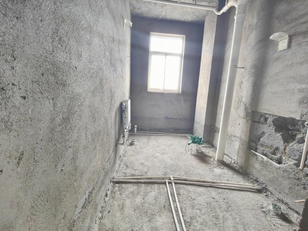 地势平 双河西区 5加阁单开门 120加80平 带露台 4卫 地势平 双河西区 5加阁单开门 120加80平 带露台 4卫