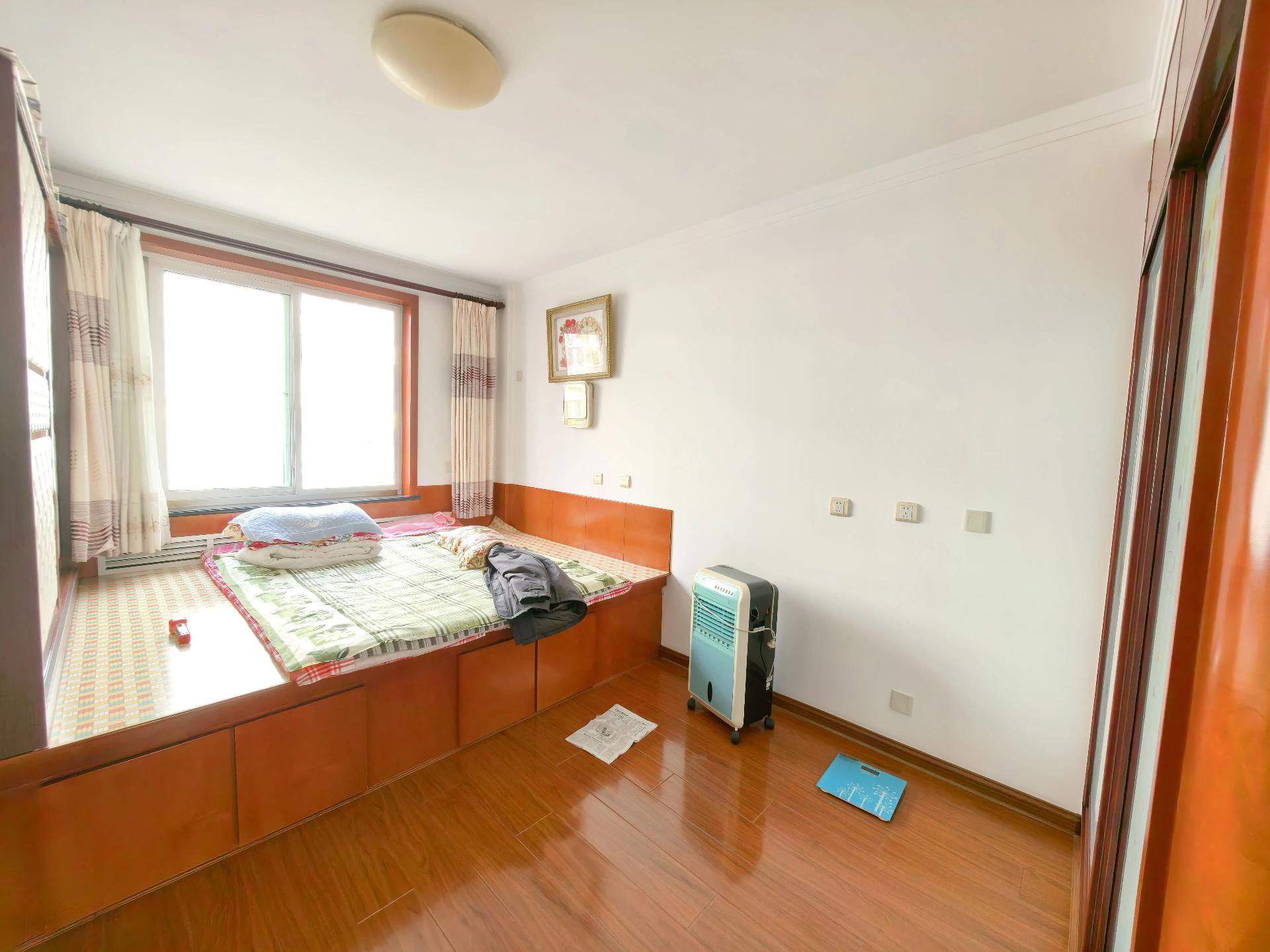 三环嘉苑3楼 142平 车库26平 双阳台落地窗 2卫 三环嘉苑3楼 142平 车库26平 双阳台落地窗 2卫