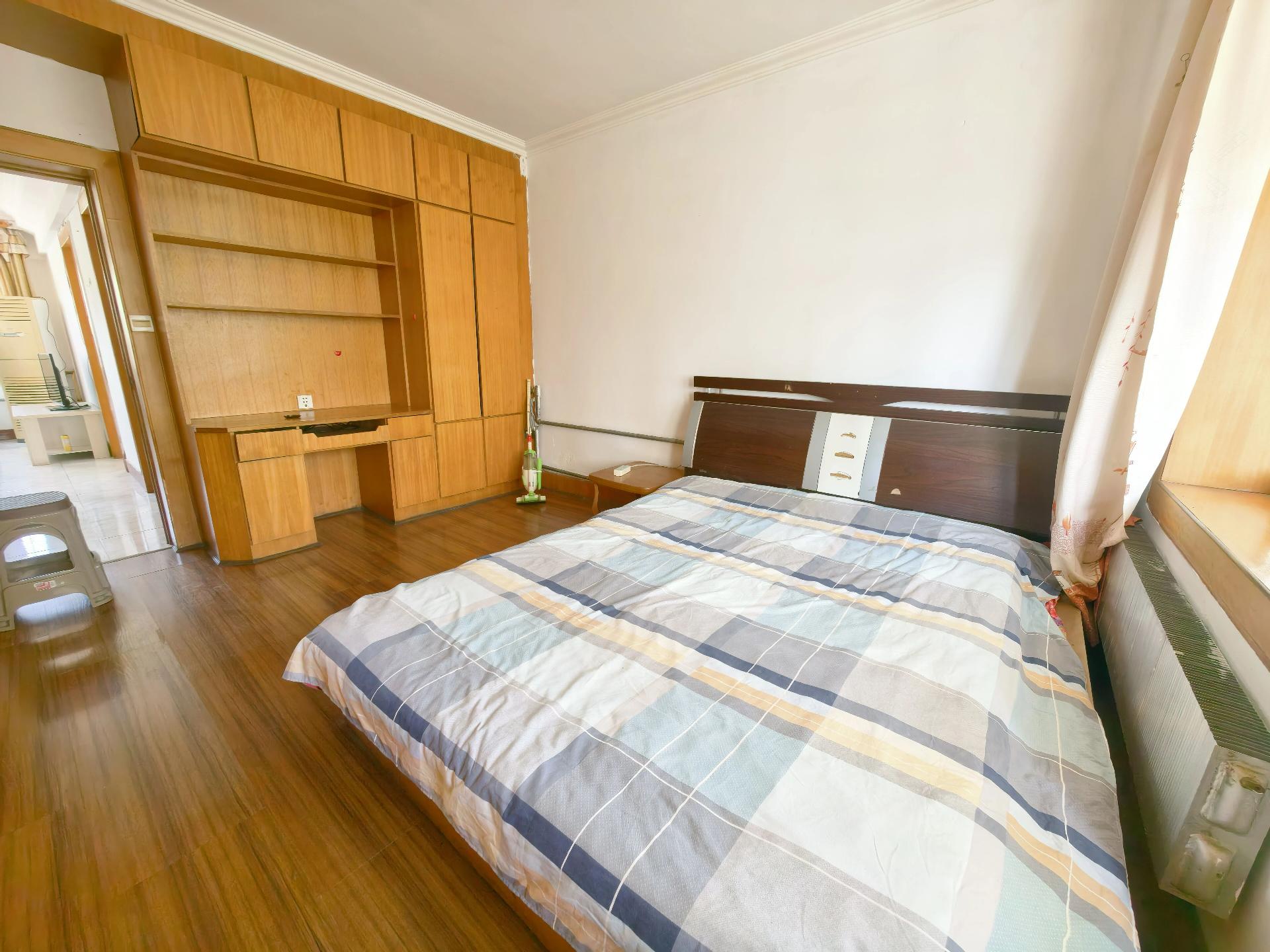 美辰旁 86平 一口价19.8万 通透 美辰旁 86平 一口价19.8万 通透