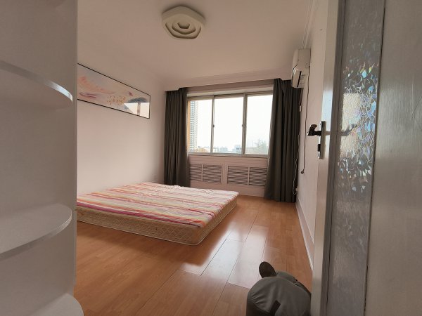 世纪小区80平两室精装家具家电齐全拎包入住吉屋首租 世纪小区80平两室精装家具家电齐全拎包入住吉屋首租