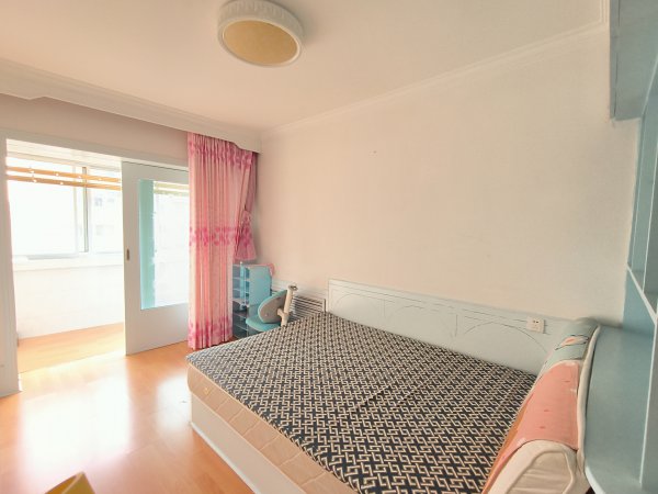 世纪小区80平两室精装家具家电齐全拎包入住吉屋首租 世纪小区80平两室精装家具家电齐全拎包入住吉屋首租