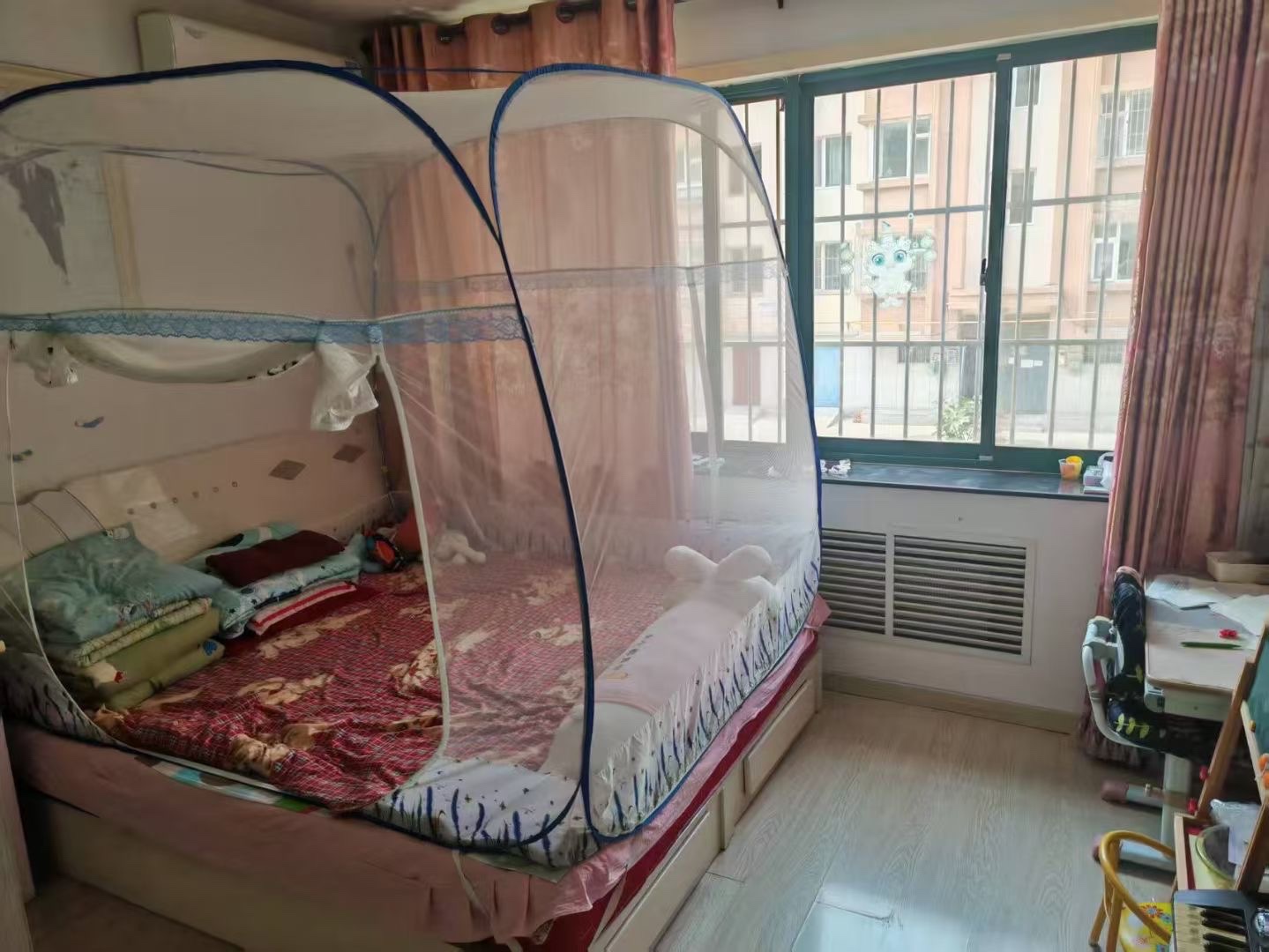 双泊北区框架楼,一楼,90平,精装,带地下室,两居室 双泊北区框架楼,一楼,90平,精装,带地下室,两居室