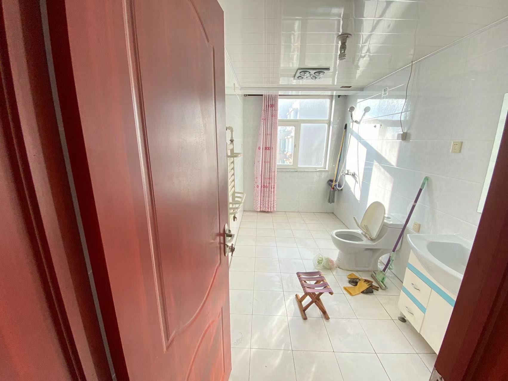 上都苑,三楼,边户,精装,带大车库24平,拎包入住,49.8 上都苑,三楼,边户,精装,带大车库24平,拎包入住,49.8