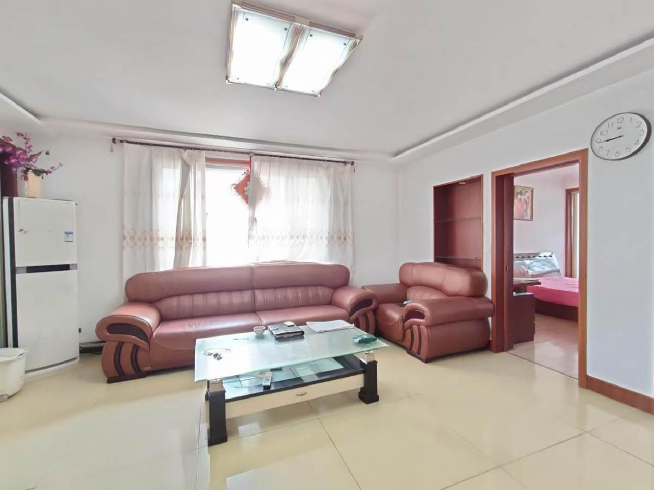 体育场北 荷塘北区 105平 仅售23.8万 3室 卫带窗 体育场北 荷塘北区 105平 仅售23.8万 3室 卫带窗