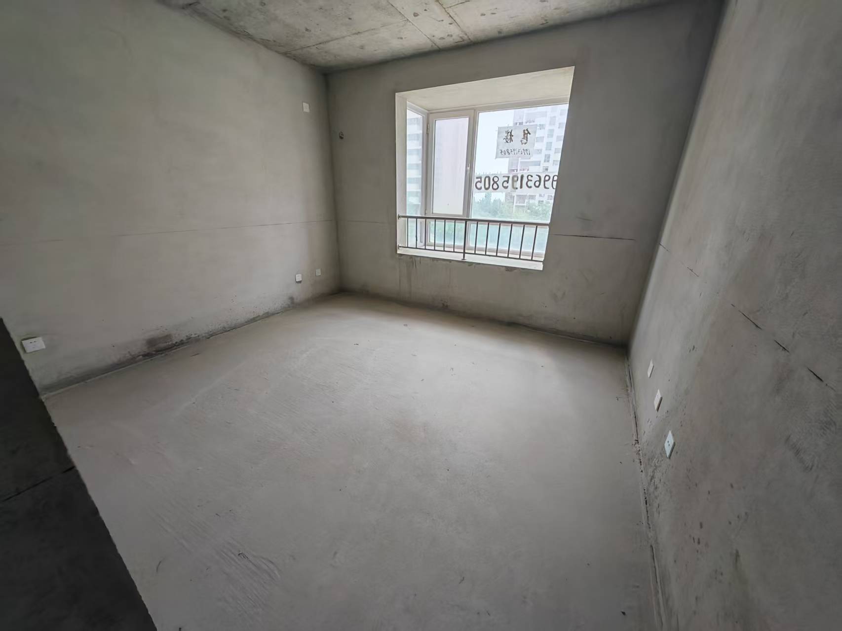 石核馨园二期小高层 144平 三室两厅两卫 新房!未装修从未 石核馨园二期小高层 144平 三室两厅两卫 新房!未装修从未