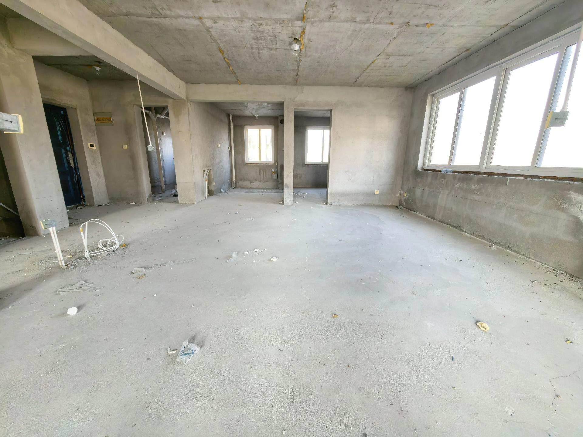 便宜 缔景城平地3楼 129平 带大地下室 3卧室 便宜 缔景城平地3楼 129平 带大地下室 3卧室