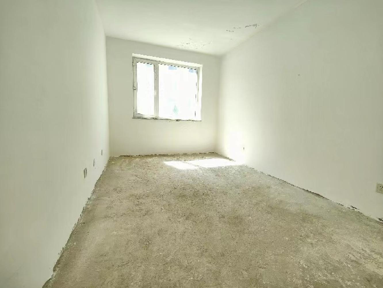 捡漏15.8万!室内可看湖景 教授村山湖庭院2楼85平 证全 捡漏15.8万!室内可看湖景 教授村山湖庭院2楼85平 证全