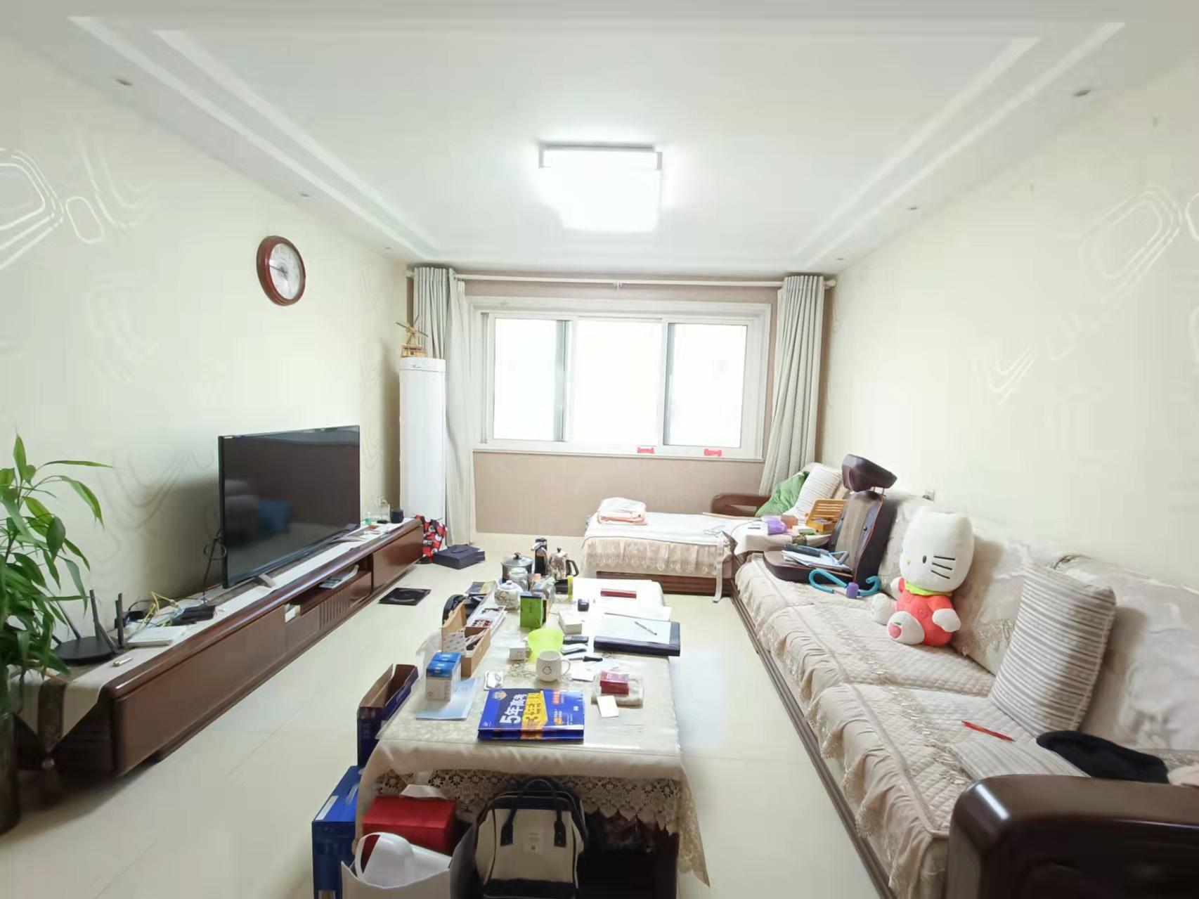 CF高阳小区框架楼五楼不是顶楼146平送大地下室三室精装修 CF高阳小区框架楼五楼不是顶楼146平送大地下室三室精装修