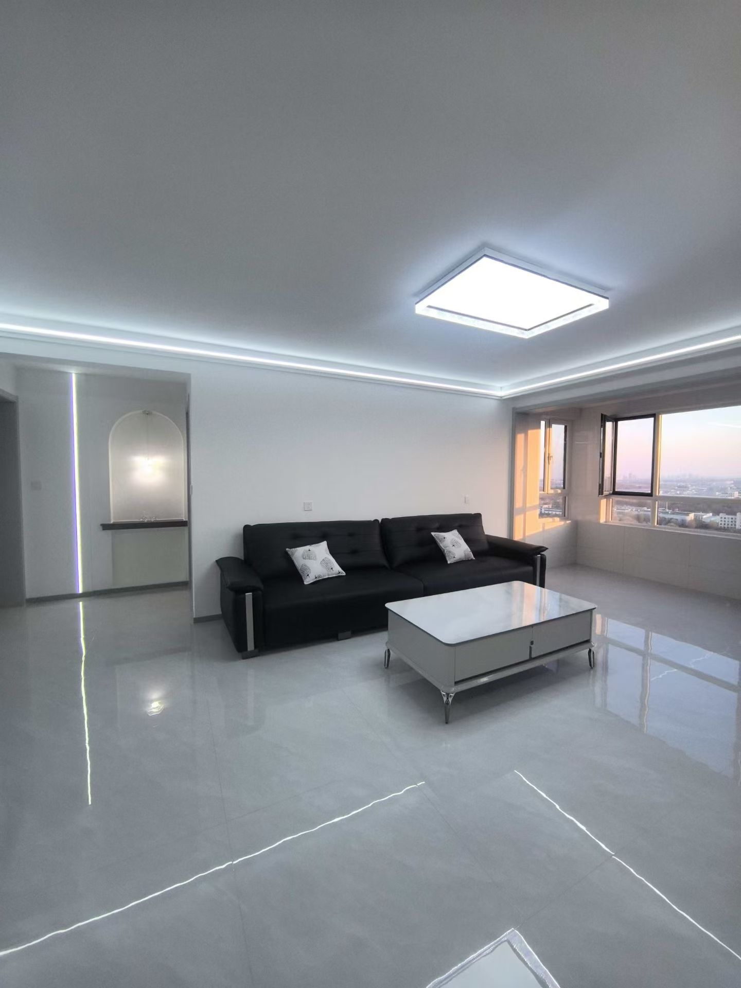 高阳小区,电梯17楼,131平精装修未住 高阳小区,电梯17楼,131平精装修未住