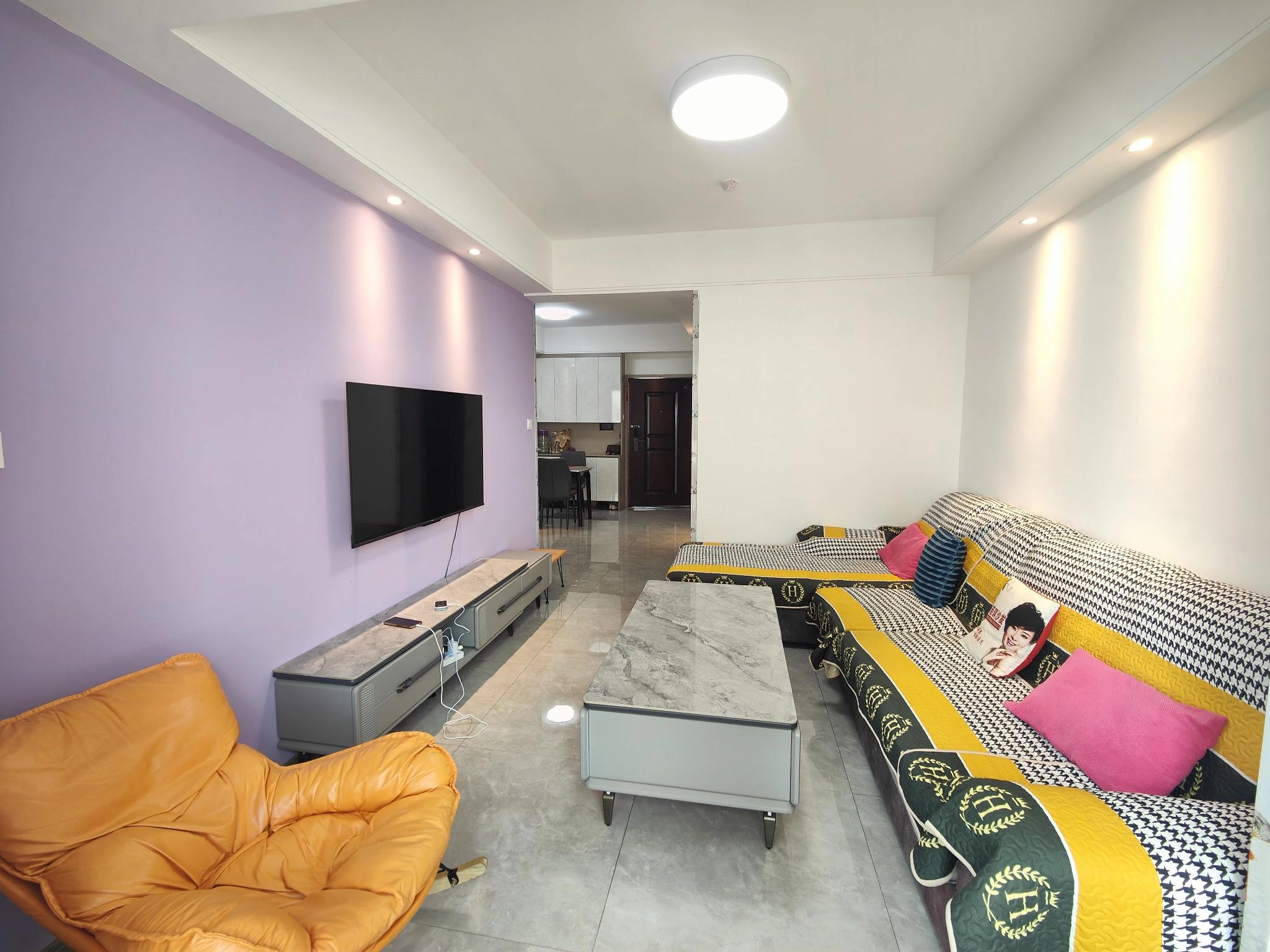 降!现代精装 保集蓝郡 电梯16楼 88平南厅 带家具家电 降!现代精装 保集蓝郡 电梯16楼 88平南厅 带家具家电