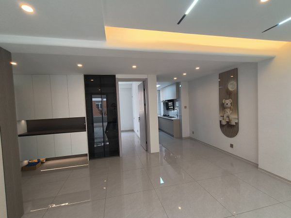 富润苑二楼93.7平三室现代品牌精装带储藏室59.8万急售 富润苑二楼93.7平三室现代品牌精装带储藏室59.8万急售