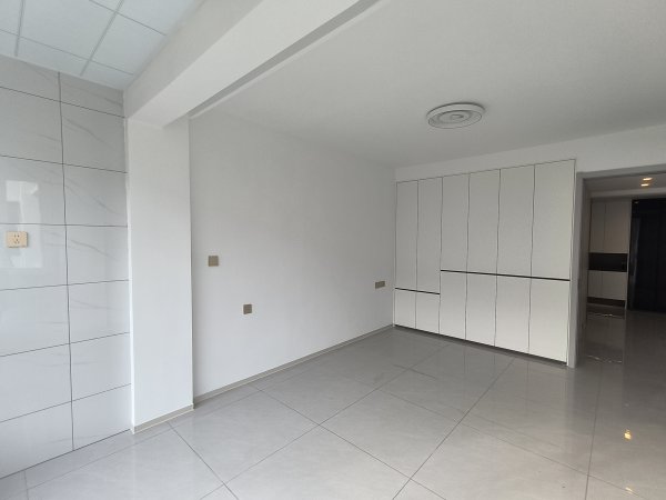 富润苑二楼93.7平三室现代品牌精装带储藏室59.8万急售 富润苑二楼93.7平三室现代品牌精装带储藏室59.8万急售