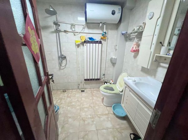 成山奥苑五期,一楼,88平,精装,南客厅,52.8带车库13 成山奥苑五期,一楼,88平,精装,南客厅,52.8带车库13