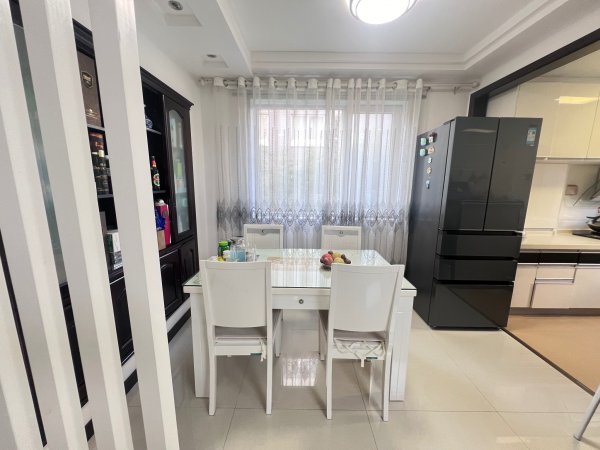 奥苑,一楼,126平,五期,实木装修,带地下室,79.8 奥苑,一楼,126平,五期,实木装修,带地下室,79.8