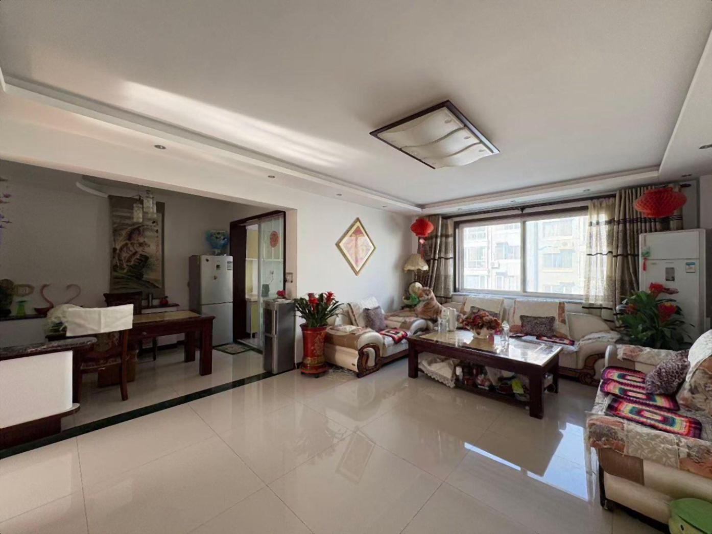 成山奥苑 3楼 128平 3阳卧室 精装修 车库23平 成山奥苑 3楼 128平 3阳卧室 精装修 车库23平