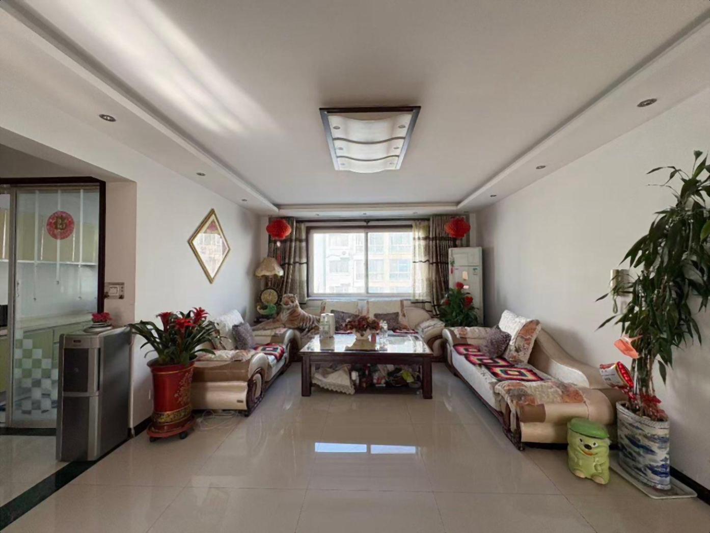 成山奥苑 3楼 128平 3阳卧室 精装修 车库23平 成山奥苑 3楼 128平 3阳卧室 精装修 车库23平