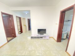 出租！精装三环西区3楼东边户85平！2阳卧