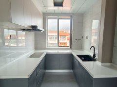 黎明中区6楼 精装未住 南客厅 全明户型 证件齐全 可贷款