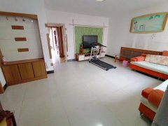 橡胶厂附近 国泰小区3楼 两室两厅家具家电齐全 拎包入住