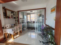 鲁艺幼儿园倾城苑小区框架1楼边户，90.5平南向两室家具家电