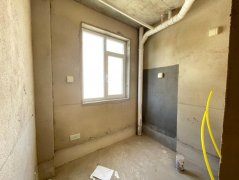 书香世家 顶楼带阁楼 124平送阁楼 送大露台仅59.9万 