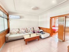 青阳西区4楼 三室一厅 家具家电齐全 拎包入住 密码门