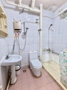 青阳西区4楼 三室一厅 家具家电齐全 拎包入住 密码门