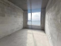 书香世家5楼带阁楼东边户 上下138平四室两卫带地下室可贷款