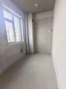 书香世家5楼带阁楼东边户 上下138平四室两卫带地下室可贷款