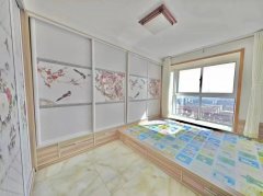 大润发楼上电梯12楼 两室一厅精装修 家具家电齐全 拎包入住