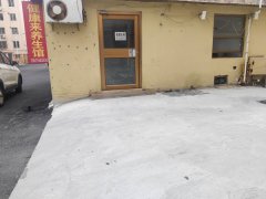 新庄南区平房出租在小区入口可做门市