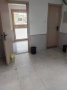 新庄南区平房出租在小区入口可做门市