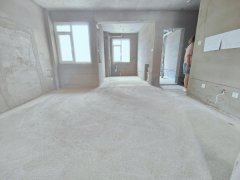 义乌 润德名园4层框架的3楼相当2楼 86平 地下室24平 