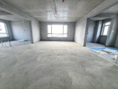 CF润德名园电梯18层129平带空中花园送地下室三室毛坯房7